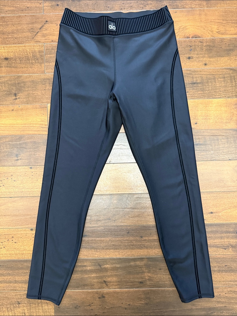 Alo Yoga Airlift High-Waist 7/8 Line Up Leggings